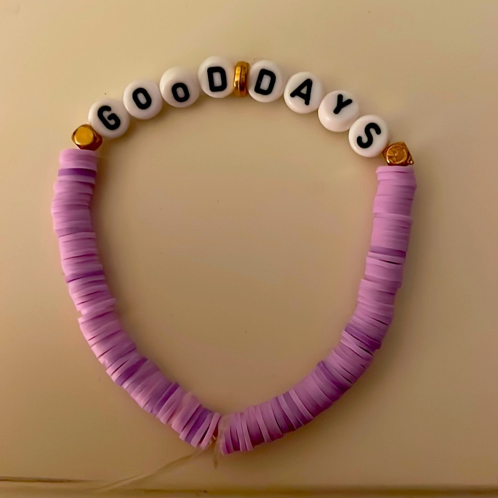 Preppy “good days” bracelet light purple